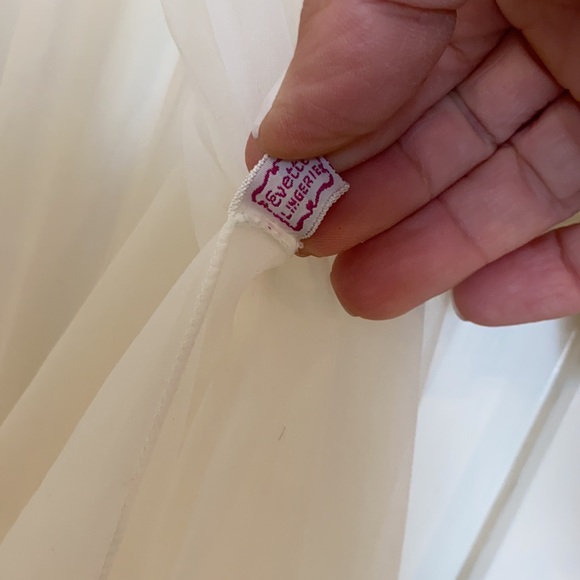 Evette Lingerie - Picture 7 of 9